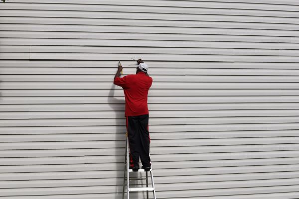 Cost of Siding Reattachment in St Louis